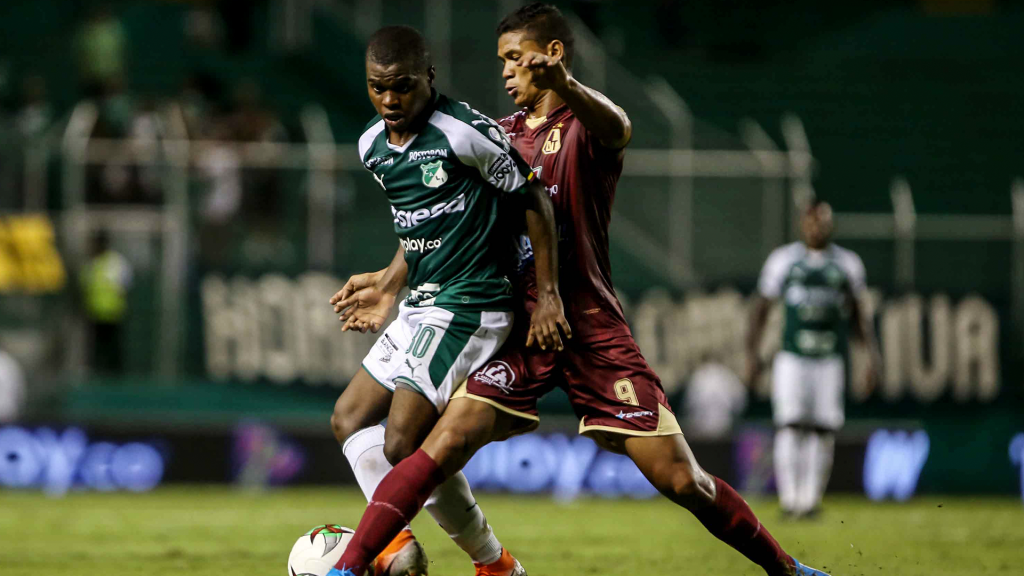 EL VINOTINTO OBLIGADO A SUMAR