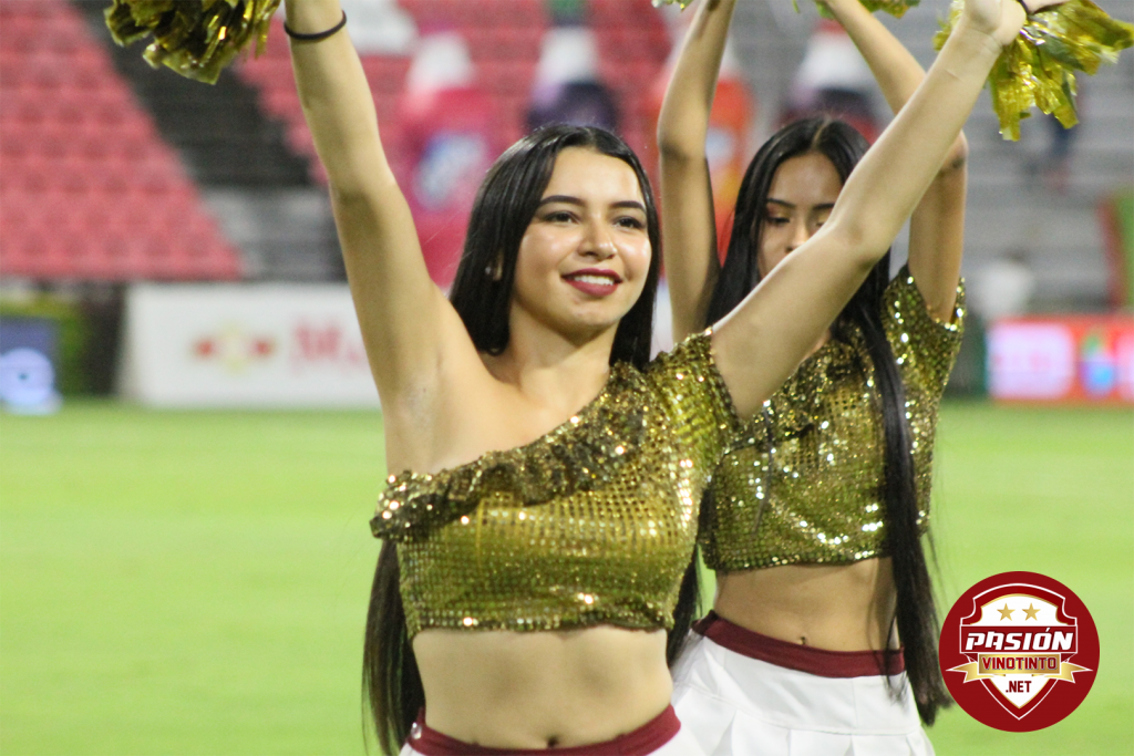 ¡DÍA DE LA MUJER, DÍA DE FÚTBOL!