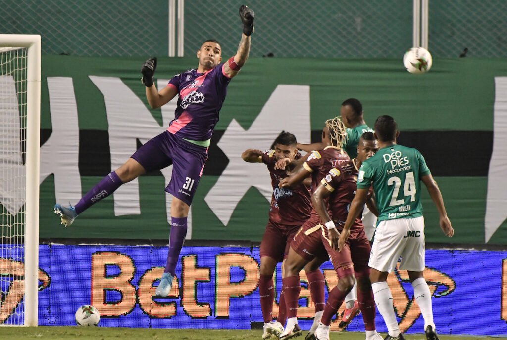 LOS PUNTEROS DE LA LIGA SE ENFRENTAN EN LA COPA SUDAMERICANA