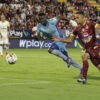 EL CLÁSICO NUEVAMENTE SE VISTIÓ DE VINOTINTO Y ORO