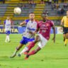 YEISON GUZMAN HACE DE LAS SUYAS Y EL DEPORTES TOLIMA DEBUTA CON VICTORIA EN CASA