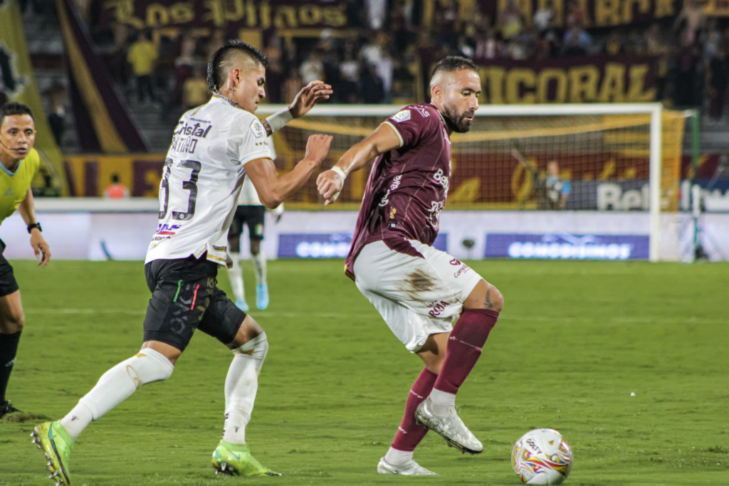 Deportes Tolima recibe a Once Caldas con miras a comenzar a sellar su clasificación a los cuadrangulares