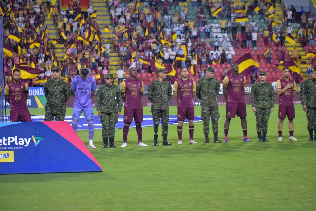 Unidos por la resiliencia: Tapa Roja y Deportes Tolima rinden tributo a los héroes